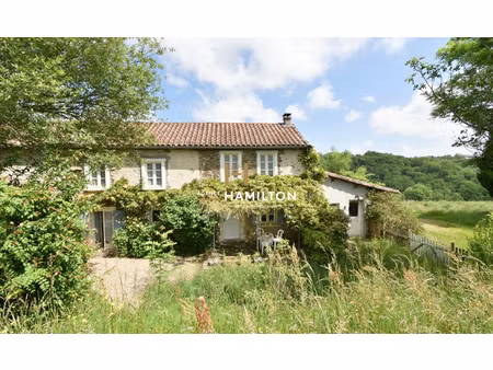 petite maison dans la prairie - propriete avec potentiel equestre