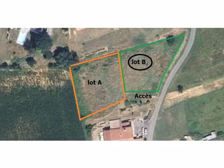 grand terrain constructible à guiche - 1467 m²