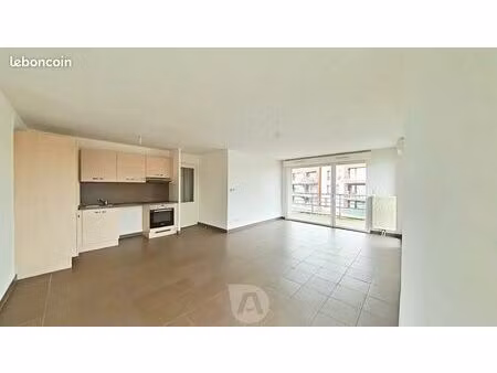 appartement 3 pièces 64 m²