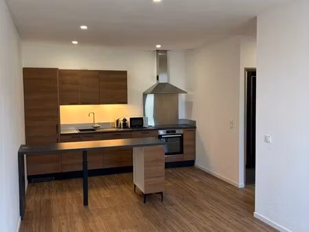 appartement t3 rénové à neuf – 62 m² – hyper centre oyonnax
