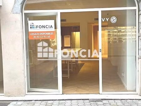 location - local commercial - 86 m² - 19 848 /an hc ht -