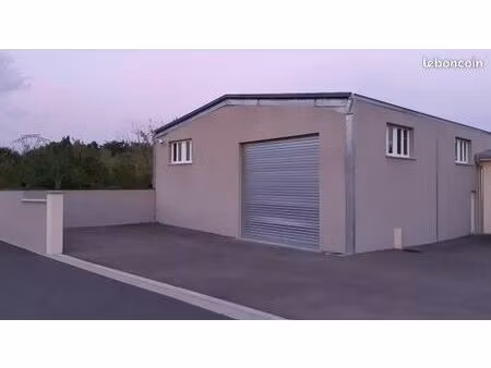 depot – local d’activité 230m²