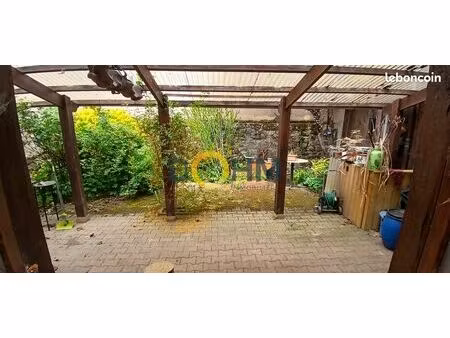 maison 6 pièces 179 m²