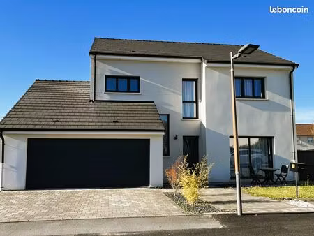 amnéville maison d’exception – 5 chambres dont suite parentale – double garage – calme abs