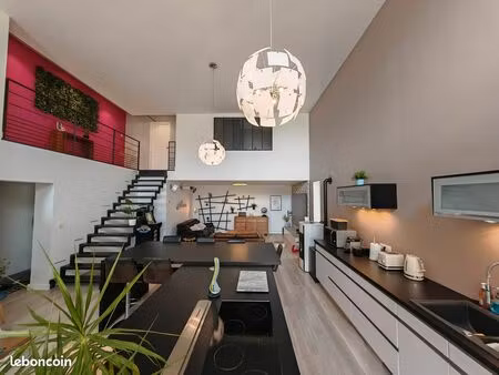 loft de 128 m² à courcy : beaux volumes et confort thermique (dpe b)