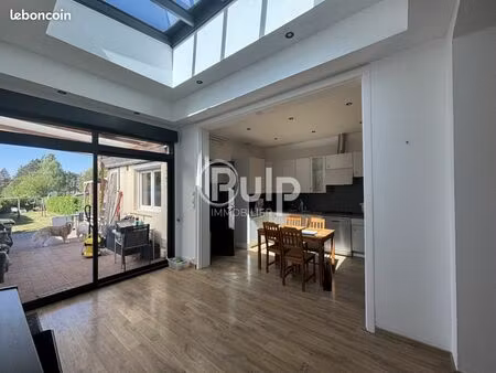 maison 5 pièces 130 m²