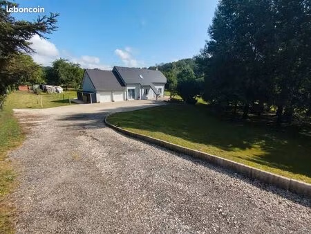 maison  logement saisonnier et grand terrain
