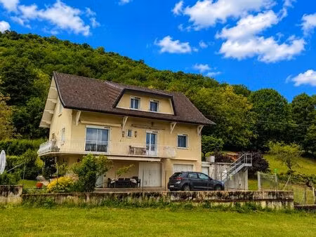 propriété 6 pièces 160 m²