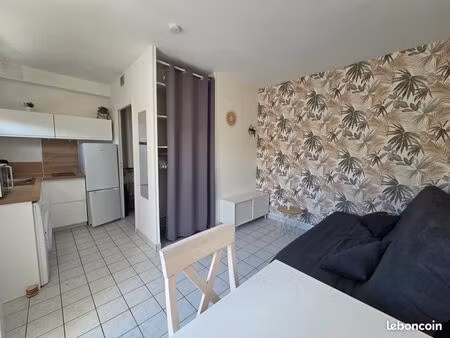 studio meublé avec parking