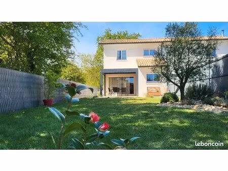 maison t4 contemporaine à cerillan  entre forêt et ville