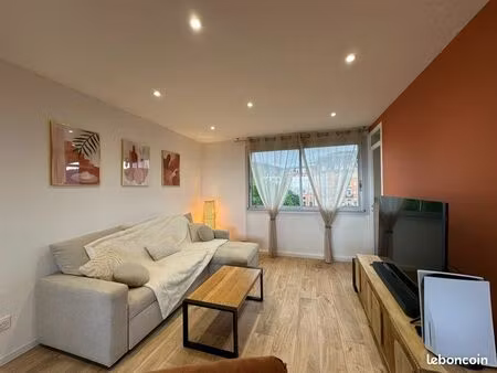 chamalières / royat – appartement t3 rénové avec vue panoramique  garage et loggia