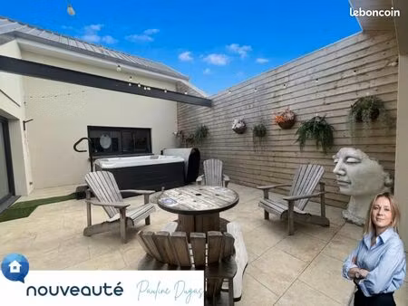 maison 9 pièces 210 m²