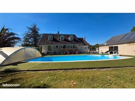 maison 7 pièces 225 m²