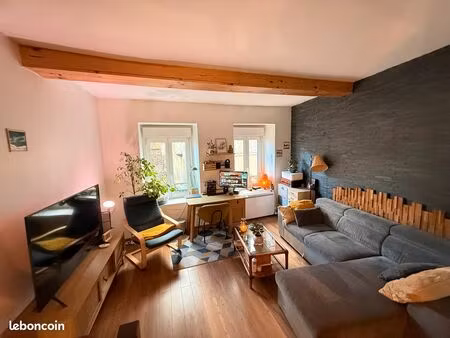 maison de bourg rénovée 85m2 saint amant tallende
