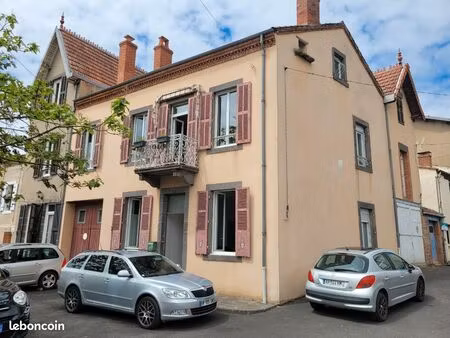 maison 180 m² – 6 chambres – 2 garages – terrasse bois – dépendance