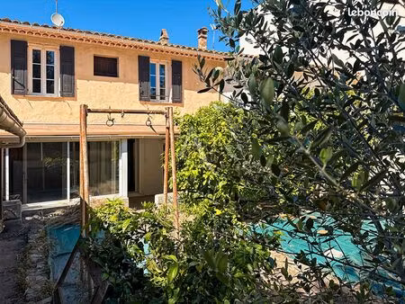 maison de ville 6 pièces 126 m²
