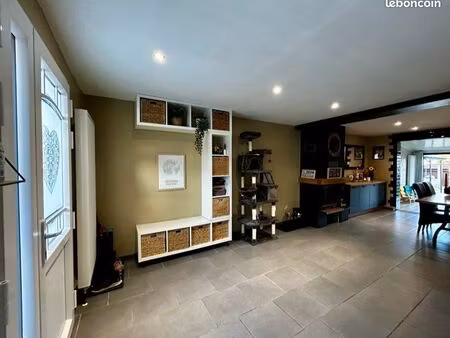 maison familiale 9 pièces  162m2