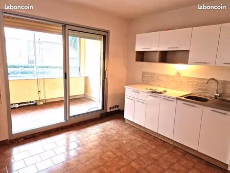 a vendre charmant studio 1 pièce 18 m² à six fours les plages