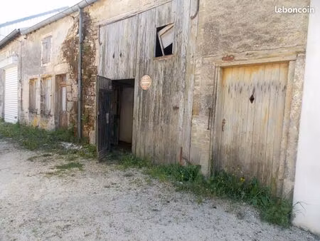 maison a vendre montigny le roi 52140