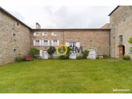 maison 12 pièces 335 m²