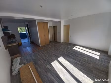 bel appartement t3 rénové à neuf
