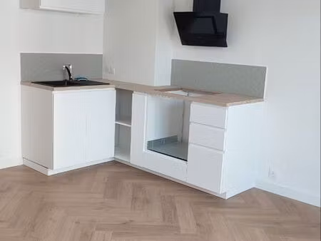 t2 39m2 lumineux avec terrasse/ balcon
