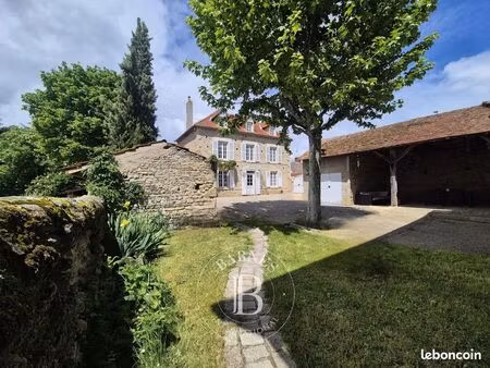 maison 4 pièces 161 m²