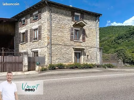 maison de ville 7 pièces 117 m²