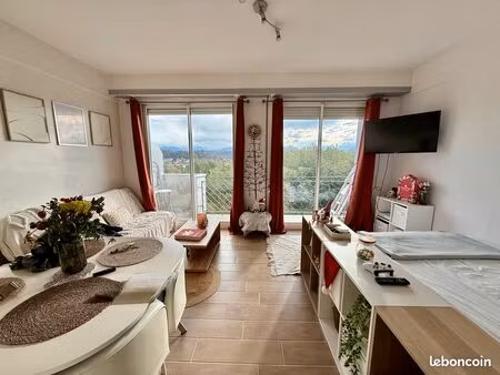 magnifique appartement t1 bis 40 m2 + parking + vue pyrénées / vidéo de visite disponible