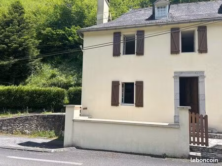 locationa louer appartement meublé 5 personnes avec 2 chambres 2 personnes et 1 chambre 1 