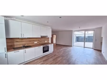 grand f5/6 rénové avec terrasse - sarrebourg centre
