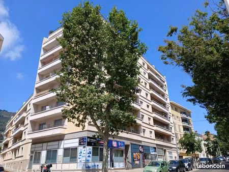 appartement 4 pièces 63 m²