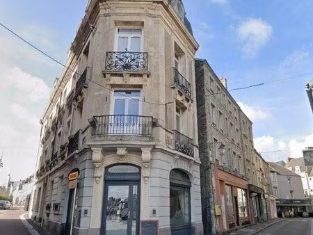 local commercial 81 m²