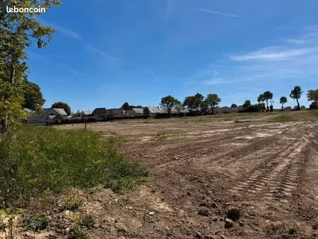 terrain 578 m² quelaines saint gault