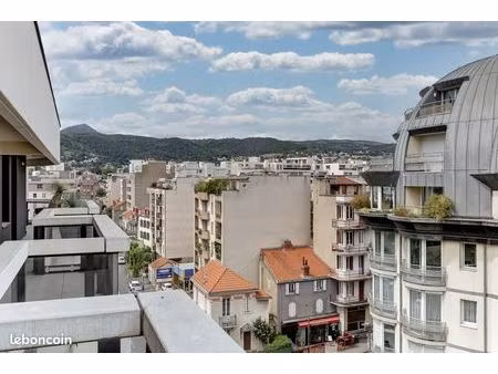 appartement 2 pièces 74 m²