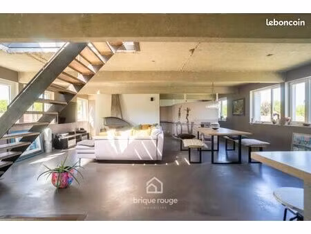 loft 3 pièces 127 m²