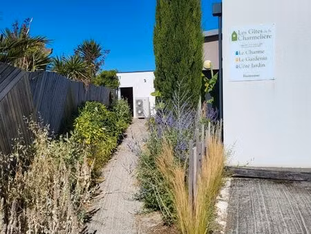 aidons 2 pieces jardin stationnement