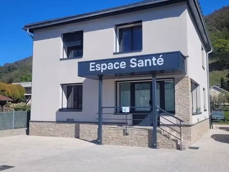 local medical ou paramedical a louer