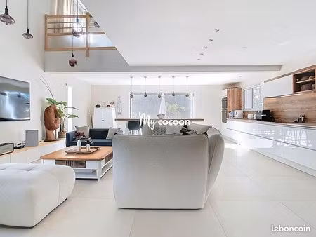 maison 5 pièces 145 m²