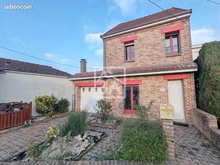 maison 6 pièces 104 m²