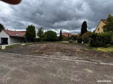 vends terrain 670m2 à perignat les sarlieve
