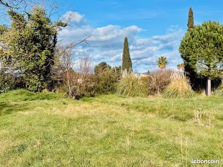 terrain 550 m² carnoules