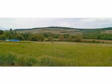 terrain 700 m² crezancy