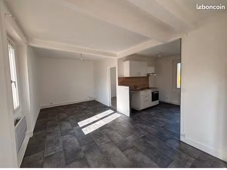 très beau t4 atypique en duplex