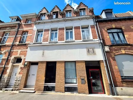 immeuble 20 pièces 421 m²