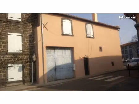 pour investisseur à découvrir ce bel immeuble de style constitué d’une maison de ville à r