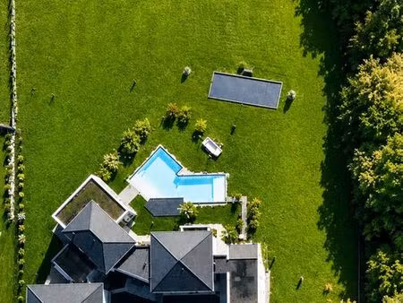 maison contemporaine de plain pied 180 m2 avec piscine chauffee