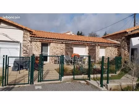 location maison 65 m2 bourg de la boissiere du dore