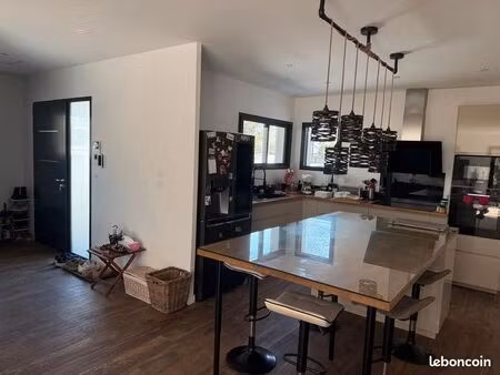 maison 6 pièces 130 m²