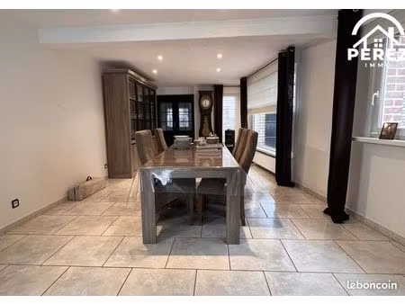 maison 8 pièces 202 m²